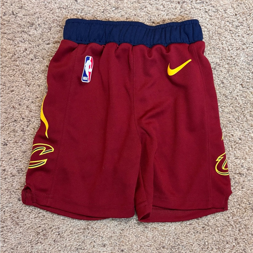 Nike Kids Maroon and Yellow Cleveland Cavaliers Sports Shorts, size 2T.